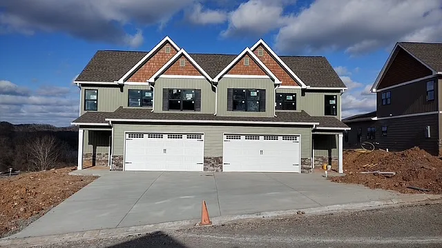 3 bed, 2.5 bath, 2250 sqft, $2,800 — Photo 1
