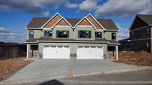 111 Woodview Ln Photo 1