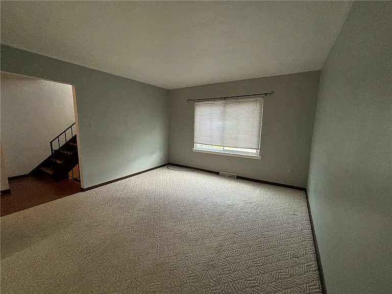3204 Camberly Dr — Photo 16
