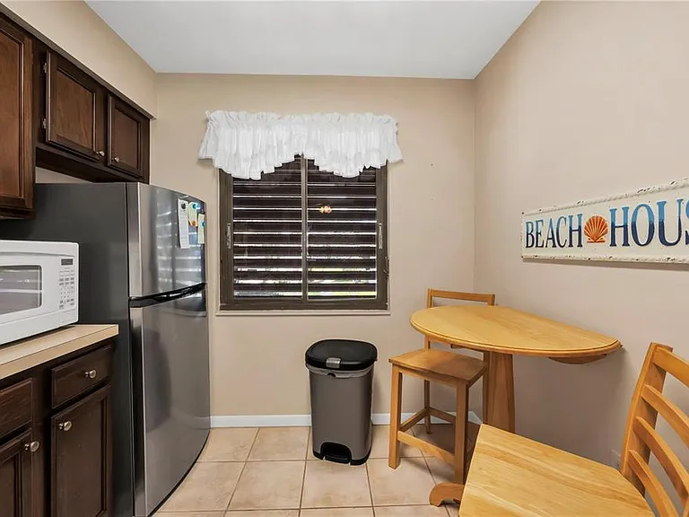 5205 Lake Village Dr #16 — Photo 12