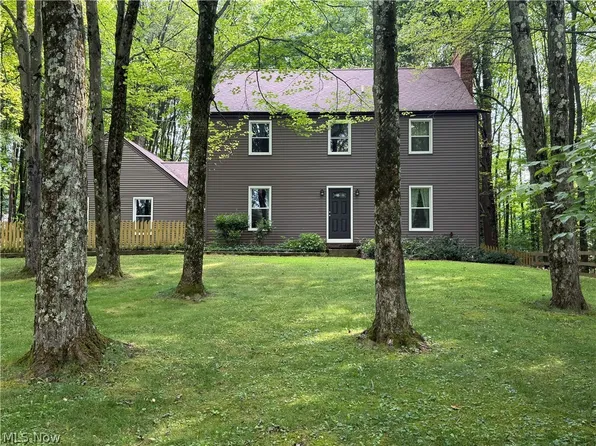 7342 Hubbard Bedford Rd, Hubbard, OH 44425