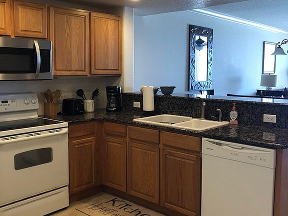 5th image of 806 Mystic Dr #402