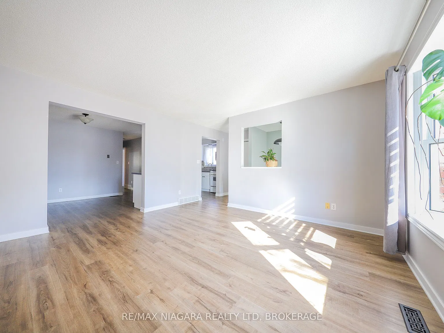 3 bed, $2,250 — Photo 4