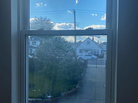5th image of 1034 Quincy Ave Floor 2