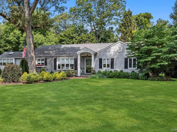 15 Richard Lane, Huntington, NY 11743