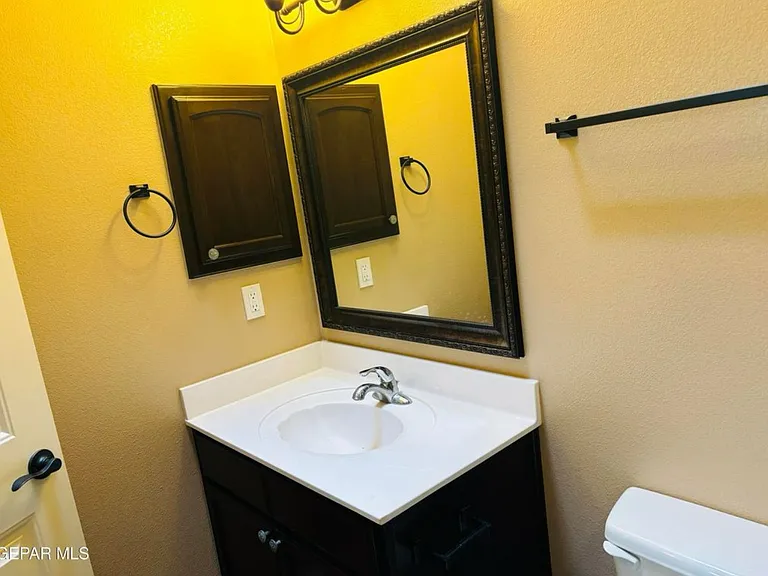 12916 Hueco Hill Dr — Photo 11