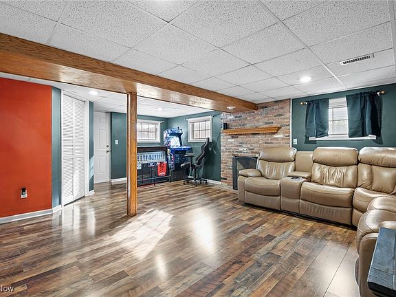 4th image of 6287 Meadowbrook Dr