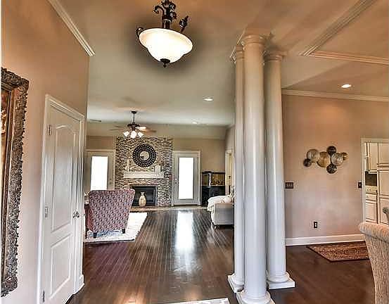 3rd image of 1837 Harrison Dr