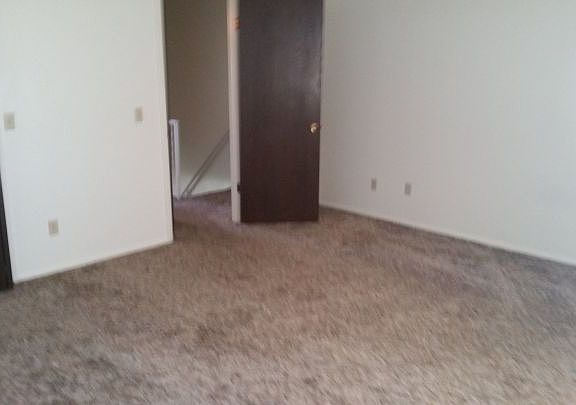 5th image of 1054 Wyoming Ave