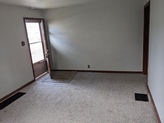 5th image of 2302 S Ebright St