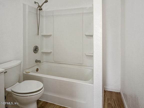 5th image of 6728 EAST Road