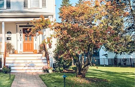 2nd image of 211 Central Ave