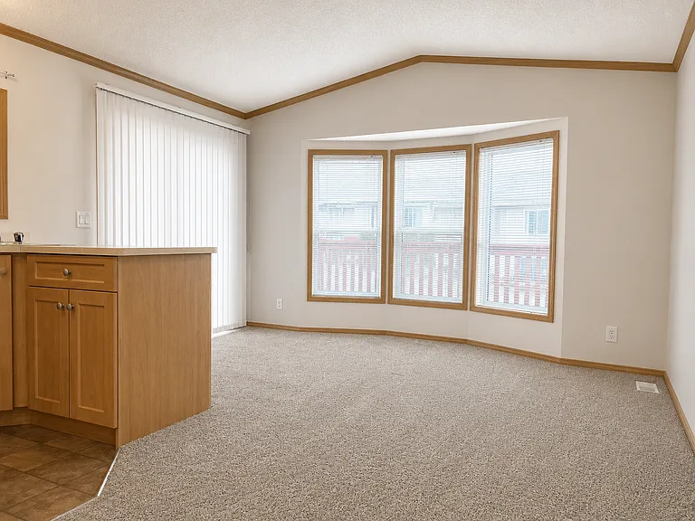 1200 Lincoln St #117 — Photo 2