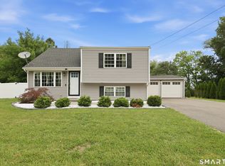 24 Annette Pl, Middletown, CT 06457