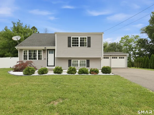 24 Annette Place, Middletown, CT 06457
