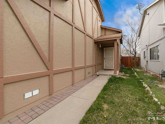 2nd image of 1730 Round Mountain Cir