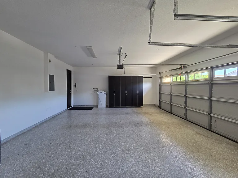 953 Kennedy Dr — Photo 35