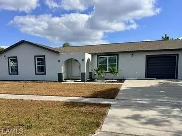 1044 Ridgeway DR, NORTH FORT MYERS, FL 33903