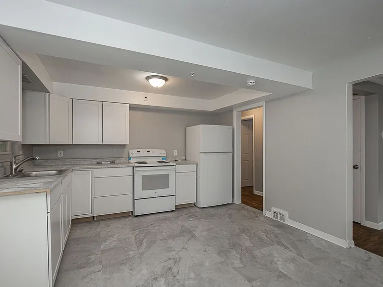 14625 Milverton Rd — Photo 8