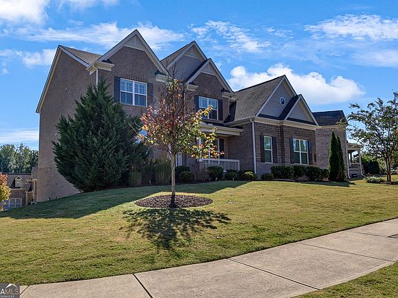 4th image of 5980 Roxboro Ct