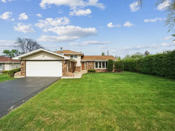 10443 S 82nd Ct, Palos Hills, IL 60465