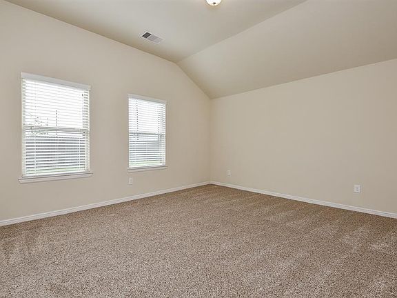 5th image of 18819 Oakland Manor Ln