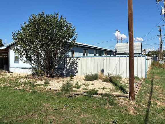 2nd image of 1004 6th St