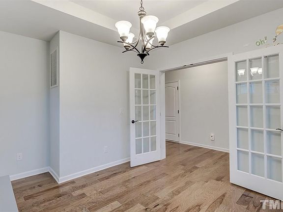 3rd image of 54 Chinaberry Dr