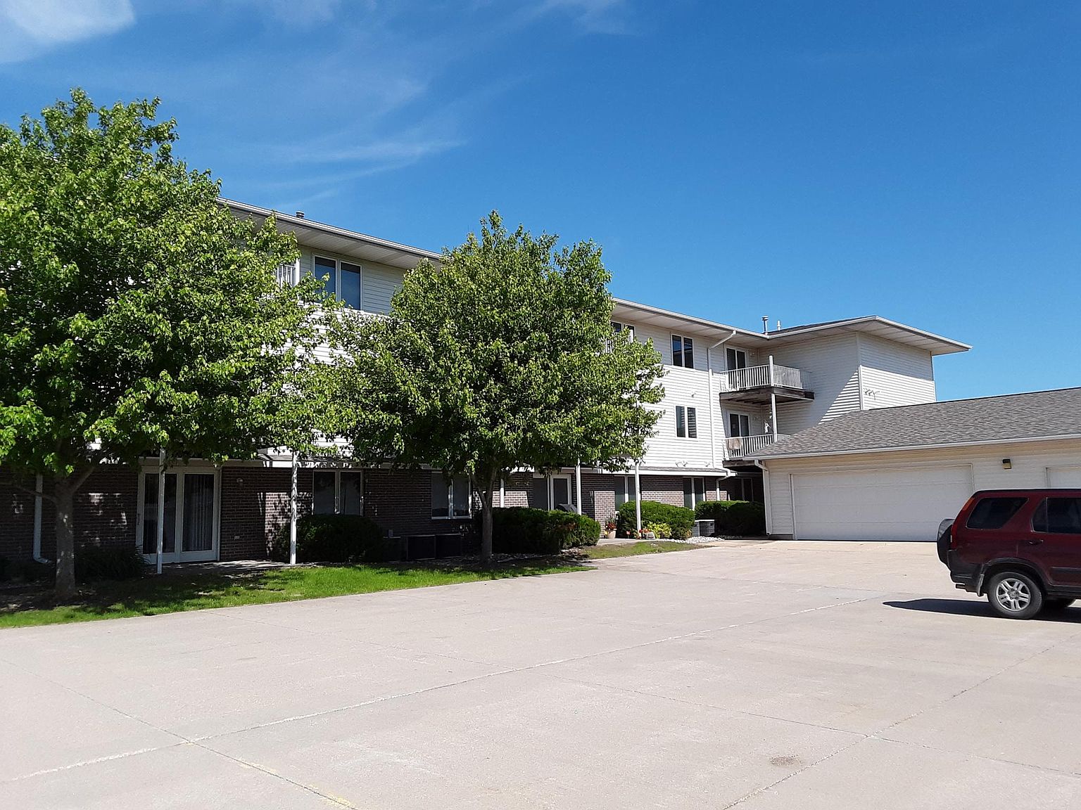 1720 Lynx Ave APT 204, Webster City, IA 50595 | Zillow