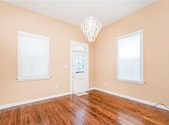 4th image of 3635 N Robertson St