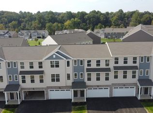 1863 Shady Ln, Mechanicsburg, PA 17055