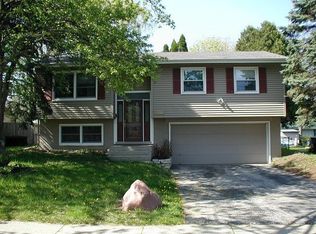 6010 Raymond Rd, Madison, WI 53711