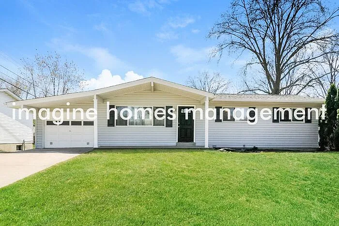 11818 Flushing Dr — Photo 1