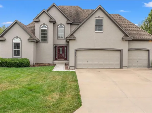 2629 SW Wintergarden Dr, Lees Summit, MO 64081