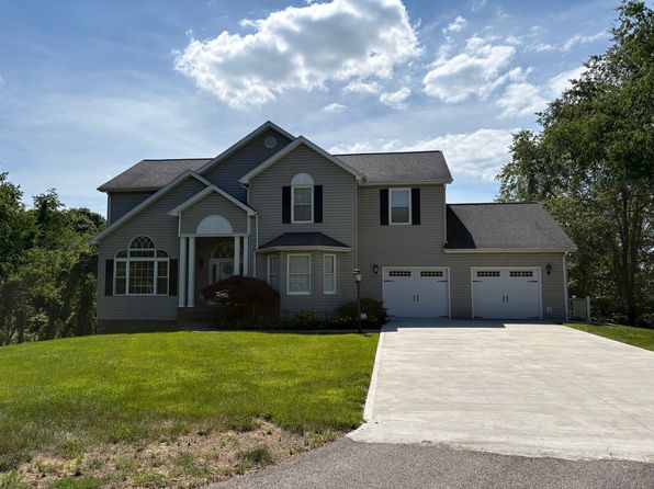 2285 Lubna Dr