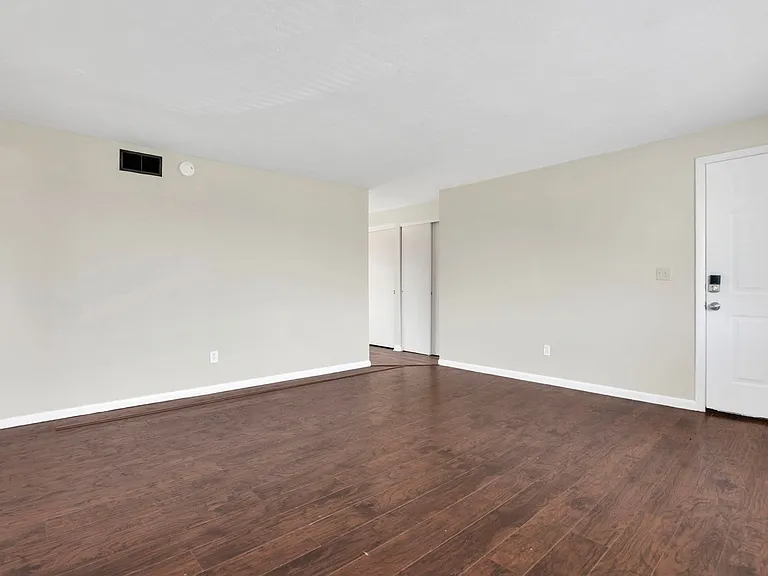 861 Kingsford Rd — Photo 11