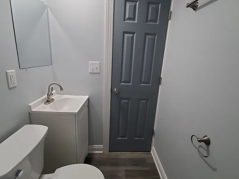 909 College Ave — Photo 15