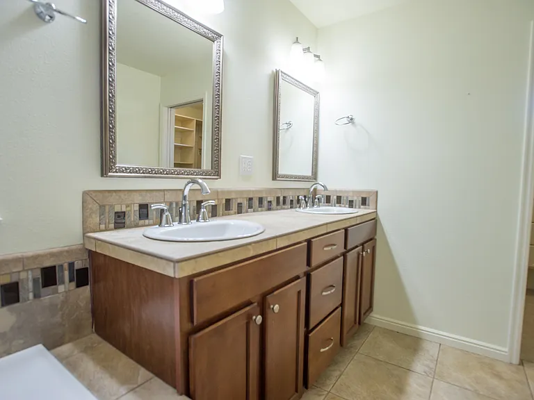 5843 N Morpheus Way — Photo 11