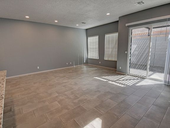 4th image of 4352 Wymont Cir NE