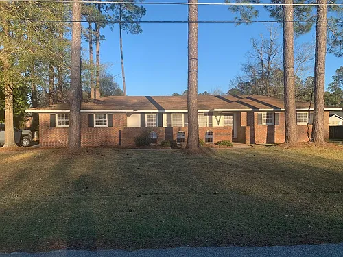 3028 Academy Dr Photo 1