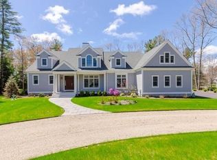 11 Pine Ridge Dr, Mattapoisett, MA 02739