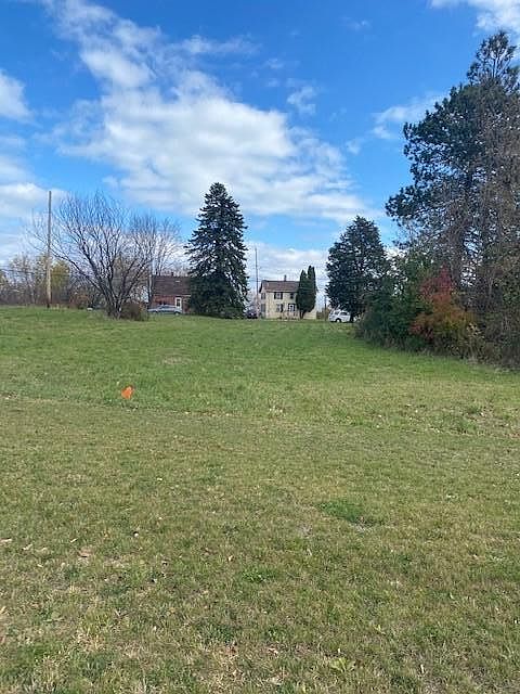 2nd image of 7050 Douglas Ave
