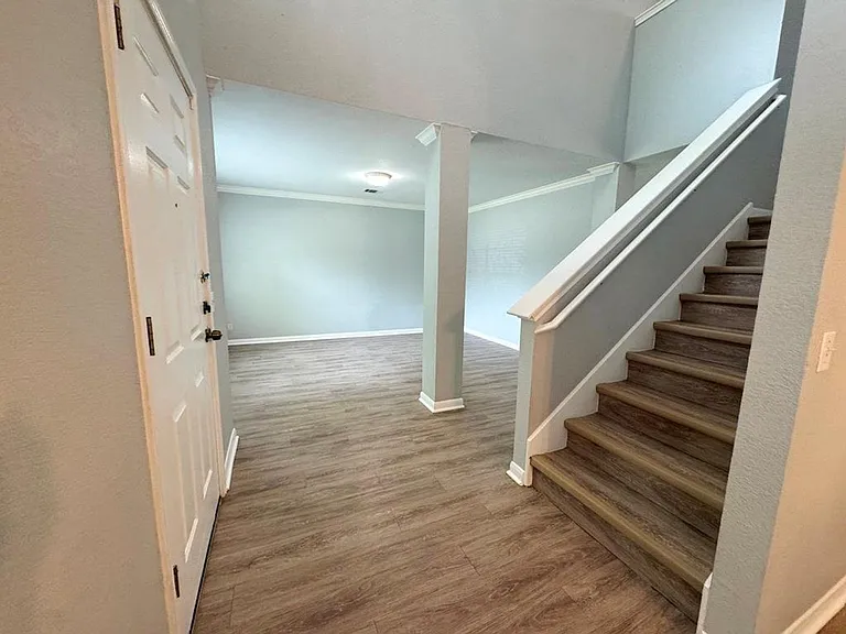 1009 Rutgers Dr — Photo 3