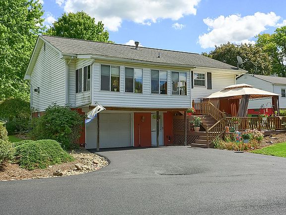2nd image of 2702 Old Pittsburgh Rd