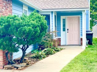 909 Moundridge Dr, Lawrence, KS 66049