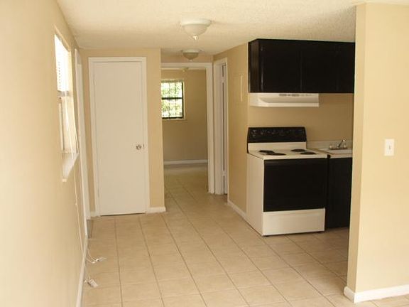 5th image of 10119 N 14th St
