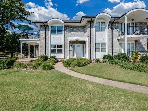 705 N Stackman Dr, Wichita, KS 67203