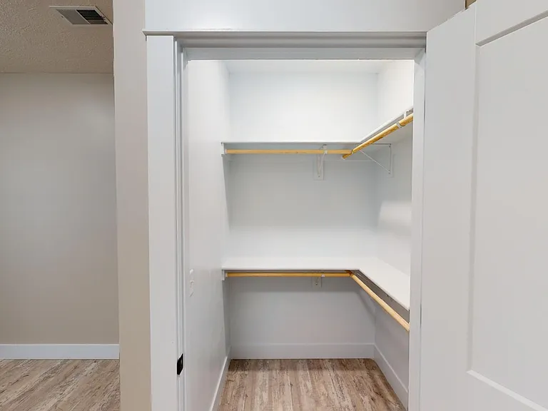 Element 30 Apartments — Photo 8