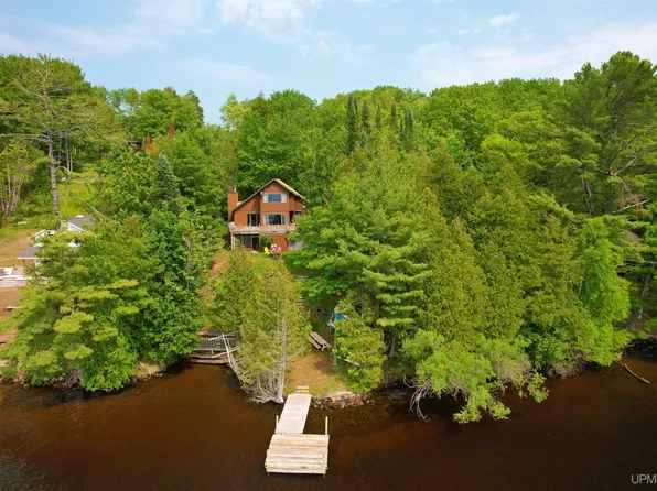 47001 N Lower Point Mills Rd, Dollar Bay, MI 49922