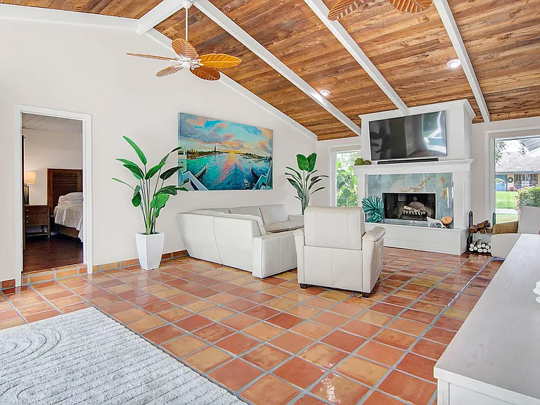 19 Pinehill Trl E — Photo 6